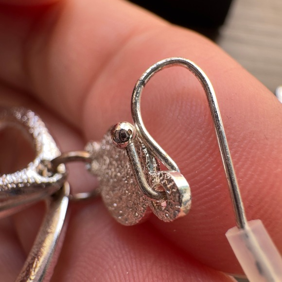 Avon Double Luxe Loop Drop Earrings 2016 *FLAW* - Picture 4 of 6